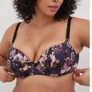 Torrid Curve Womens T Shirt Bra Underwire Black Pink Floral Hook Eye Size 44D